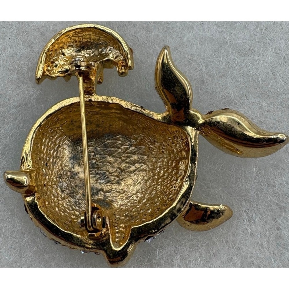 Vintage Whale Brooch Blue Green Enamel Rhinestone Gold Tone Ocean Theme Pin - Picture 2 of 3